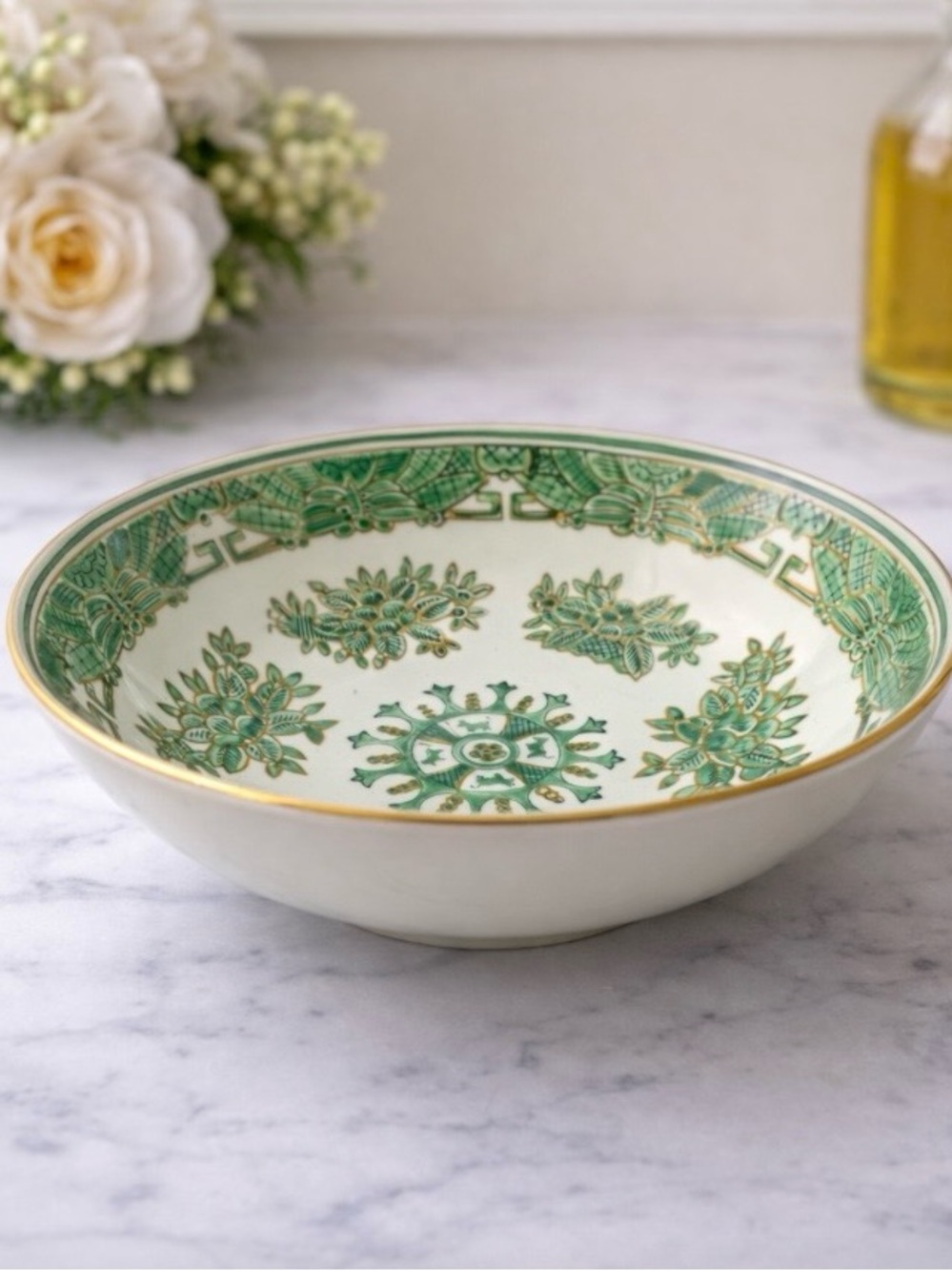 Japanese Kutani Ware Green Porcelain Bowl Fuku Mark Gold Floral 6289
